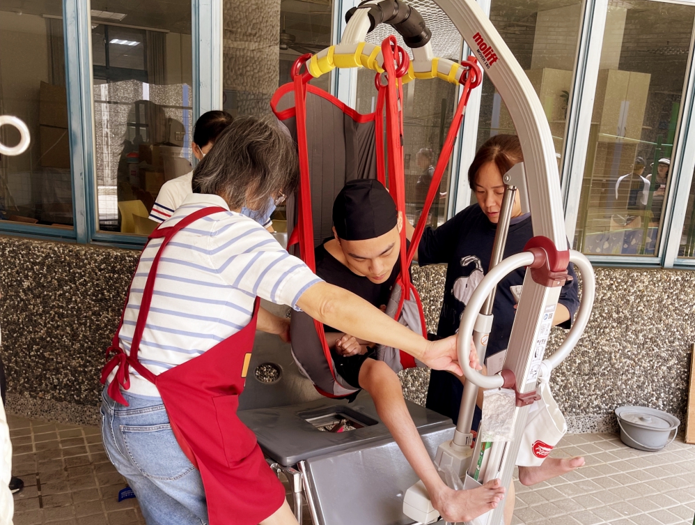 - 報新聞 Mega News 15