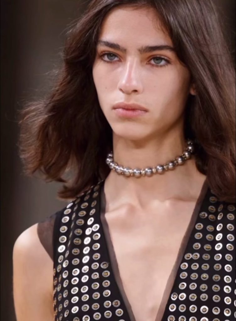 Loli Bahia%E6%B3%95%E5%9C%8B%E6%96%B0%E7%94%9F%E4%BB%A3%E8%B6%85%E6%A8%A100006 752x1024 1