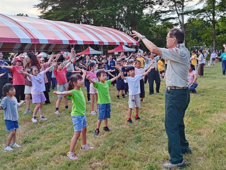 親子走一走~快樂久久久 114年彰化縣童軍親子體驗營熱鬧登場 4 20250914164001 d8ab2472