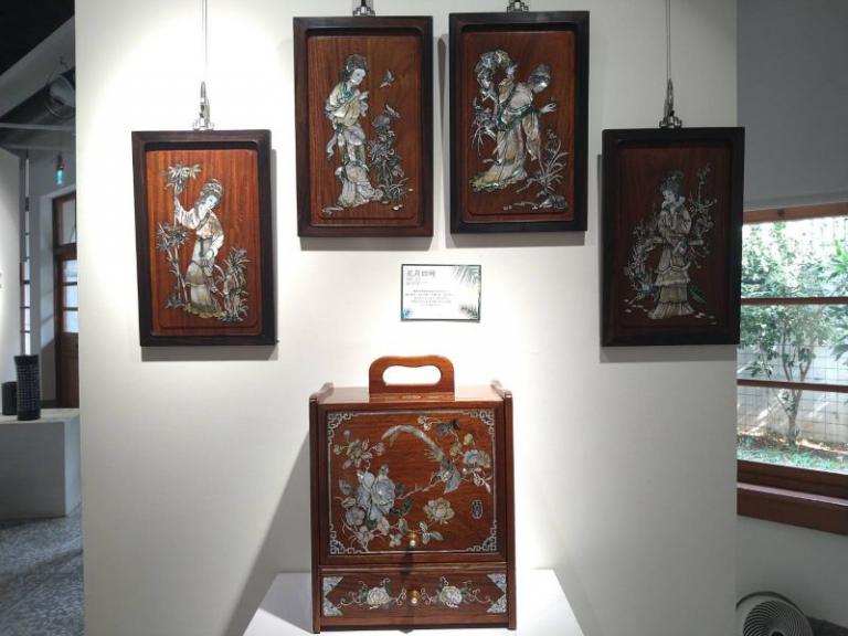 25道工序細細打磨展現天然貝殼虹彩光澤 陳甫民、李麗珠、歐定國聯合展出螺鈿藝品 5 20250911164754 42d11d34