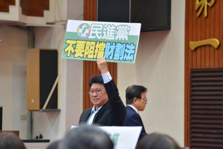 行政院淪為鬥雞拖延財劃法、集權又集錢 林思銘:人民要的是解決問題的政府 4 20250912132503 34e4d334