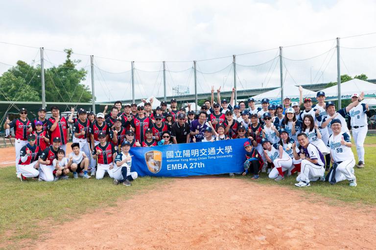 陽明交大EMBA 27E迎新送舊壘球嘉年華玩嗨 學長姐齊心協力圓滿成功 8 20250520223520 b3ce53d9 1