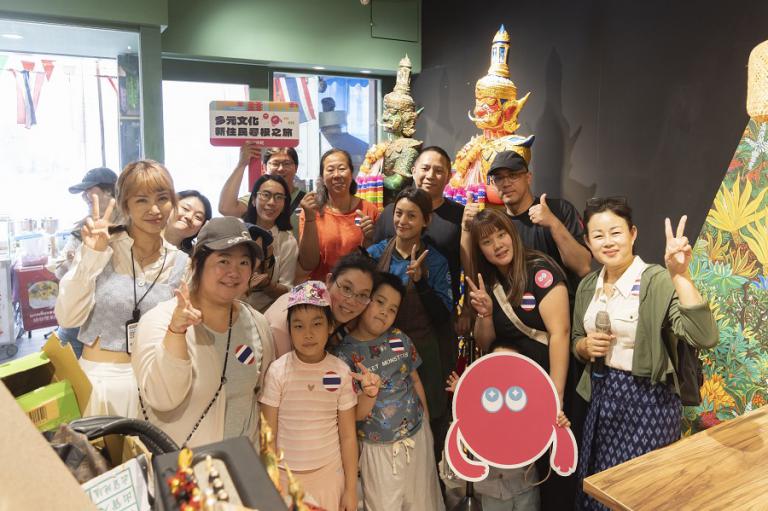 多元文化尋根之旅 中壢郵局邀請親子書寫並寄送明信片 4 20250909152432 14fc274b