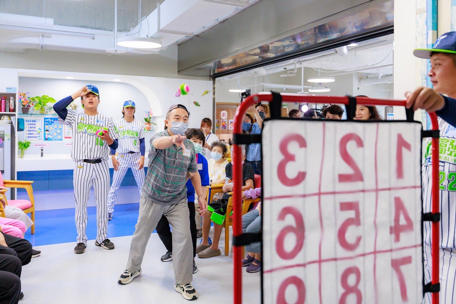 棒球傳愛、樂齡同行 臺北興富發棒球隊化身暖心志工 15 ecf0ea65 fcbf 4abc 8131 ecb42726c3ec 1