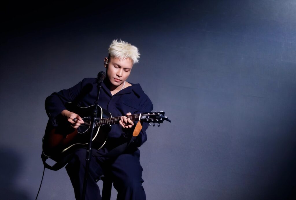 〈在加納共和國離婚〉抖音雙榜冠軍!YouTube破4500萬點閱 3 %E4%B8%8B%E5%8D%884.57 2025 9 17%E7%9A%84%E5%BD%B1%E5%83%8F 1