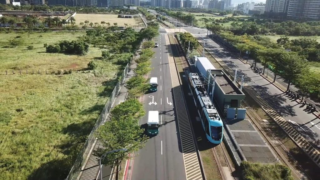 %E8%BC%95%E8%BB%8C 1 1024x576 1