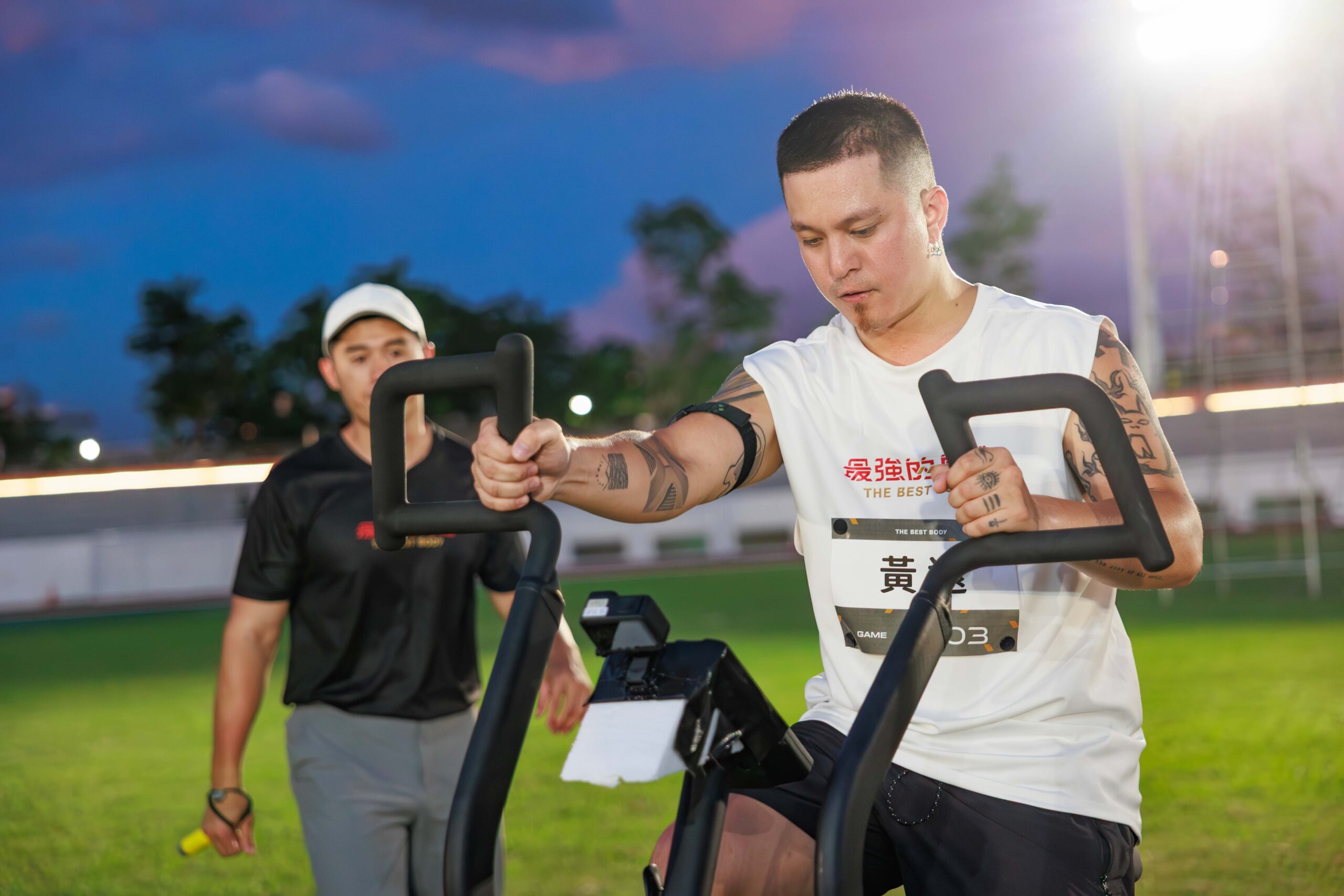 %E6%98%9F%E4%BA%8C%E4%BB%A3%E9%BB%83%E9%81%A0%E4%B9%9F%E5%9C%A8%E7%94%B7%E5%96%AE%E5%90%8C%E5%A0%B4%E8%BC%83%E5%8B%81%E5%BF%83%E7%8E%87%E7%8B%82%E9%A3%86%E7%8F%BE%E5%A0%B4%E6%83%85%E6%B3%81%E5%8D%B1%E6%80%A5%E5%9C%96%E5%A5%BD%E7%9C%8B%E5%A8%9B%E6%A8%82