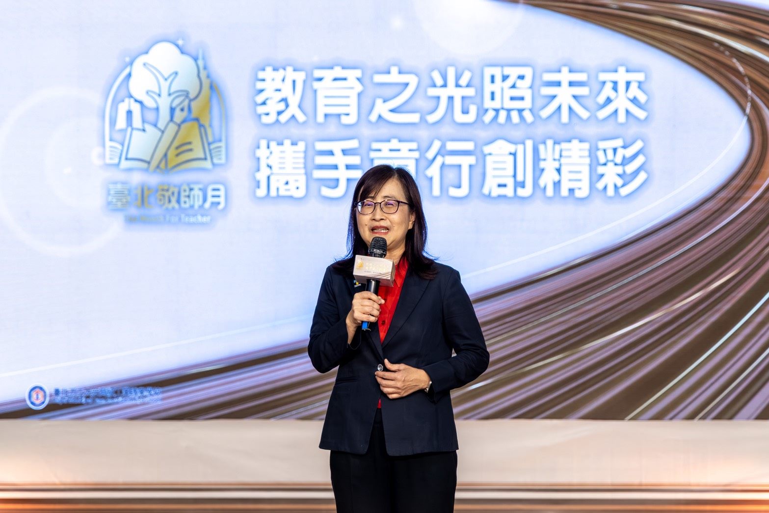 b2c4ceba 2e22 400b a284 c64e99e12e8b