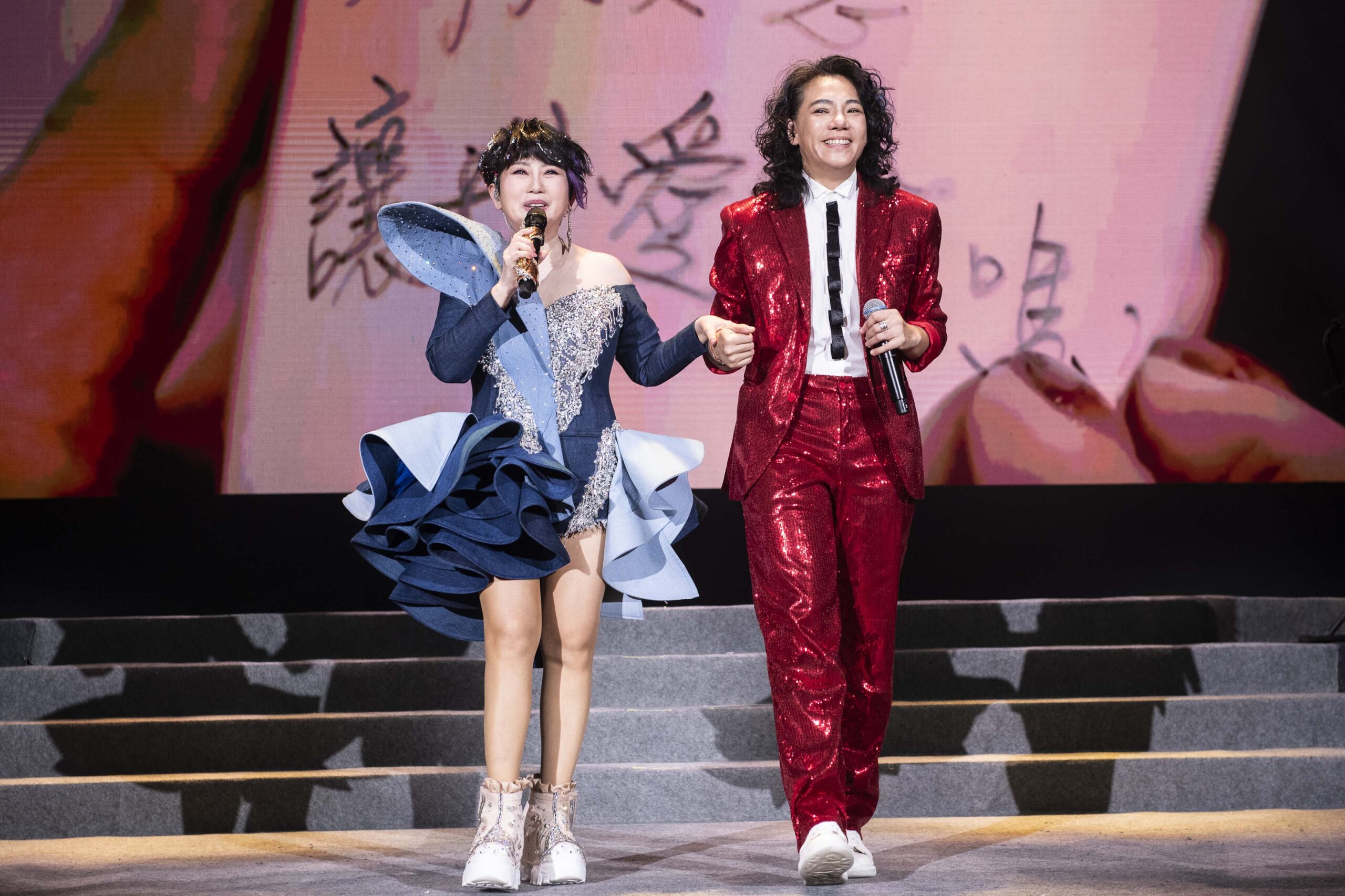 %E5%B7%A6%E8%B5%B7%E5%91%A8%E6%80%9D%E6%BD%94%E4%B8%AD%E5%BB%A3%E5%92%96%E5%95%A1%E7%8E%8B%E5%AD%90%E9%AB%98%E7%92%9F scaled 1