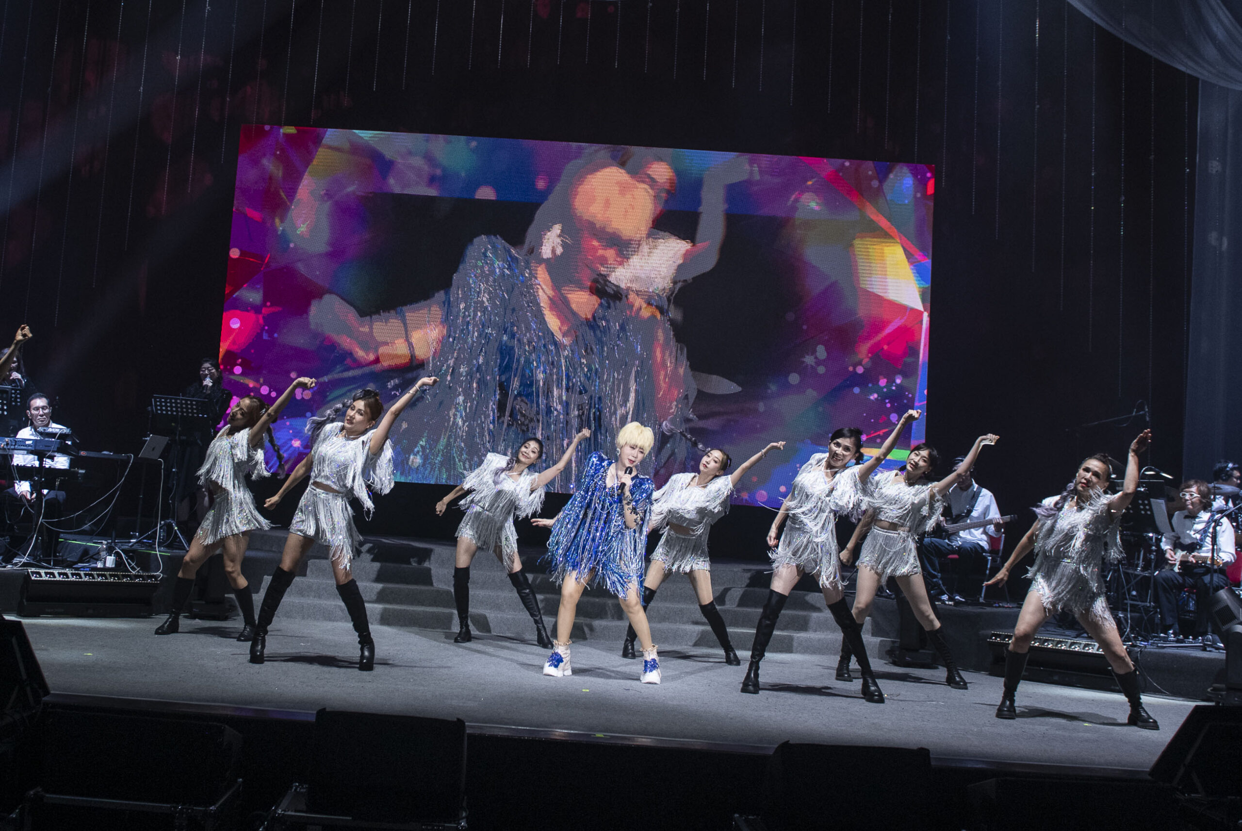 %E5%91%A8%E6%80%9D%E6%BD%94%E6%8C%91%E6%88%B0%E8%94%A1%E4%BE%9D%E6%9E%97%E5%94%B1%E8%B7%B3 scaled 1