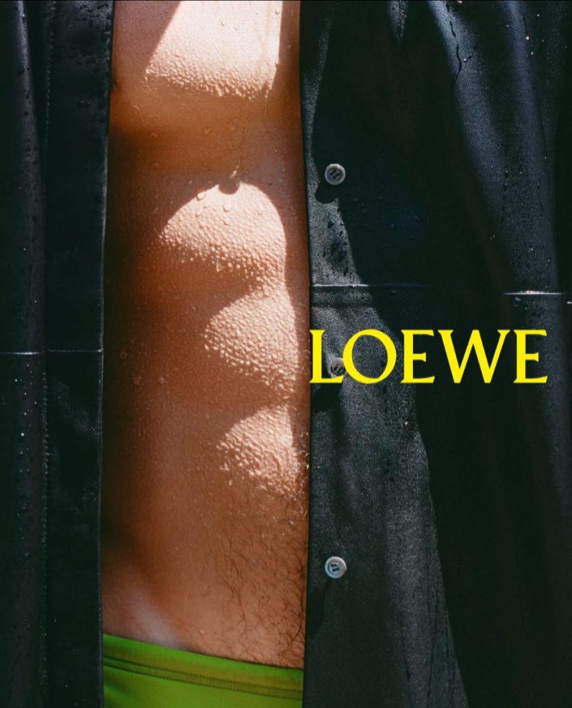LOEWE 2026 %E6%98%A5%E5%A4%8F%E5%BB%A3%E5%91%8A00004 827x1024 1