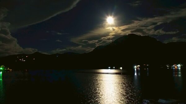 阿姆坪即時影像賞月色。圖／桃園觀旅局