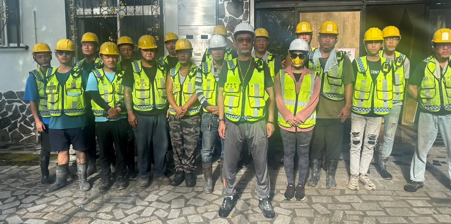 基隆馳援花蓮 12車隊22人日夜奮戰 搶通1公里以上道路 8 2131518 0