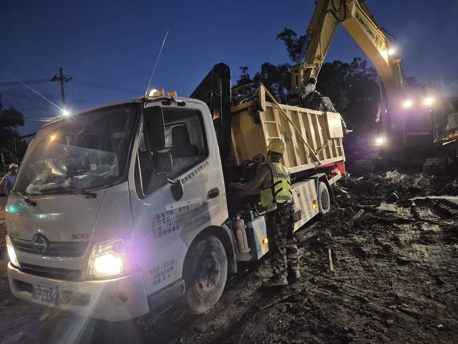 基隆馳援花蓮 12車隊22人日夜奮戰 搶通1公里以上道路 11 2131524 0
