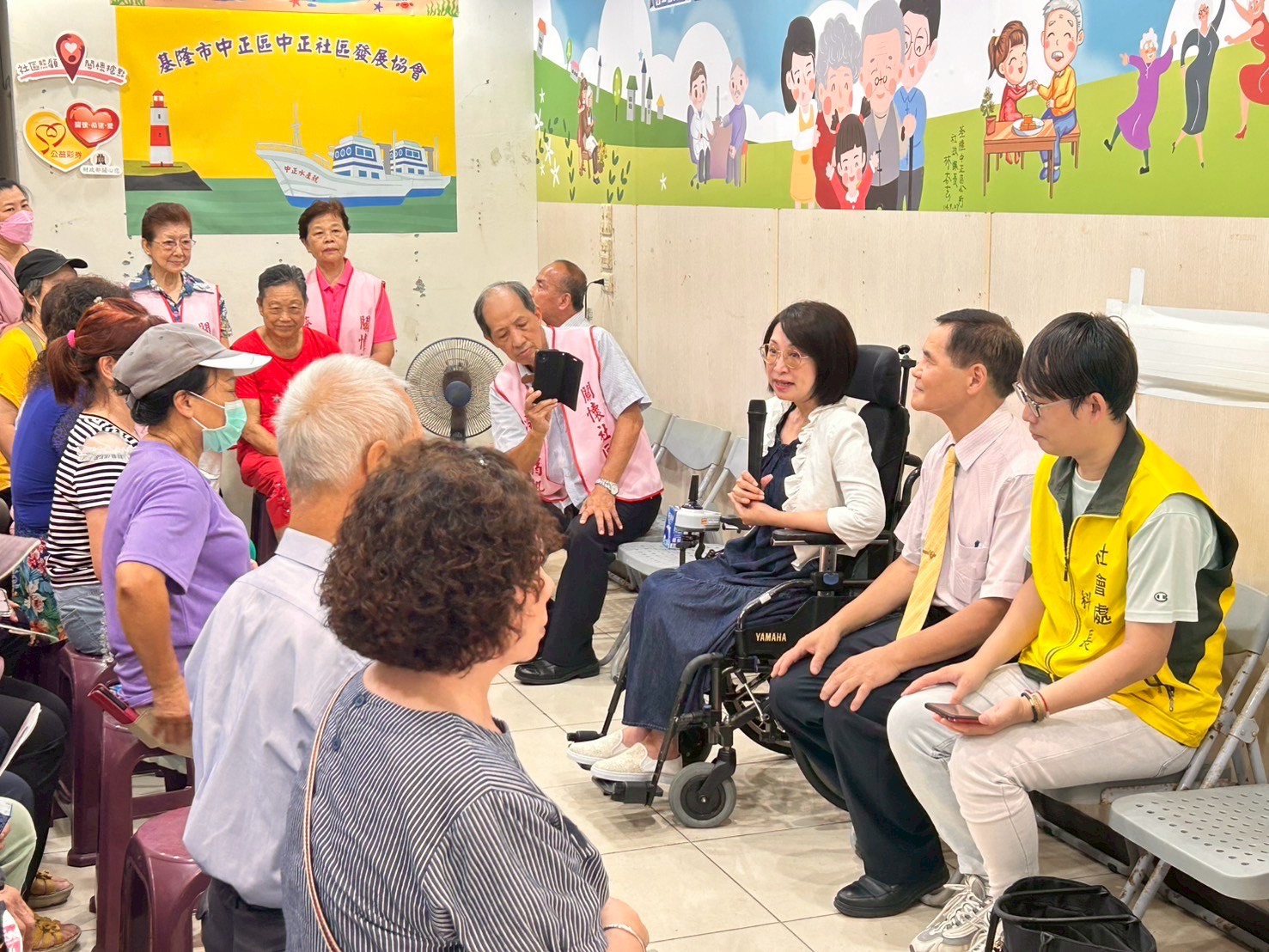 基隆市中正社區照顧關懷據點揭牌 期盼成為長輩第二個家 4 S 43376701 0