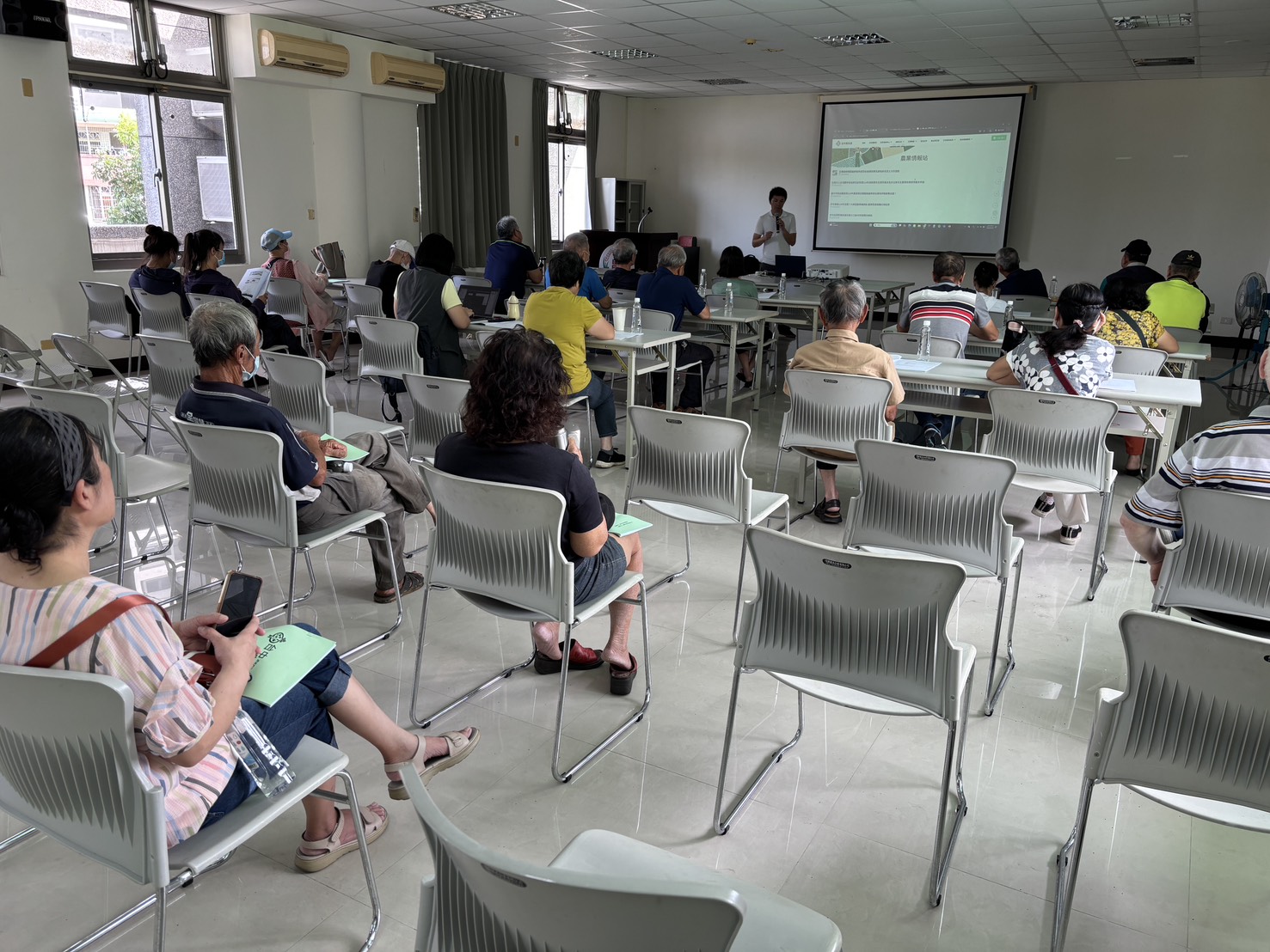 %E5%8F%B0%E4%B8%AD%E8%BE%B2%E6%98%93%E9%80%9A%E6%95%99%E8%82%B2%E8%A8%93%E7%B7%B4 %E5%A4%A7%E9%87%8C%E5%A0%B4 0 0