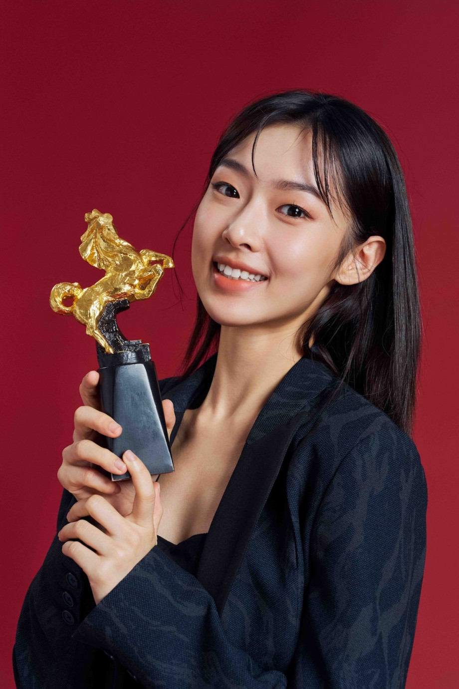 第62屆金馬獎遞獎大使何曼希