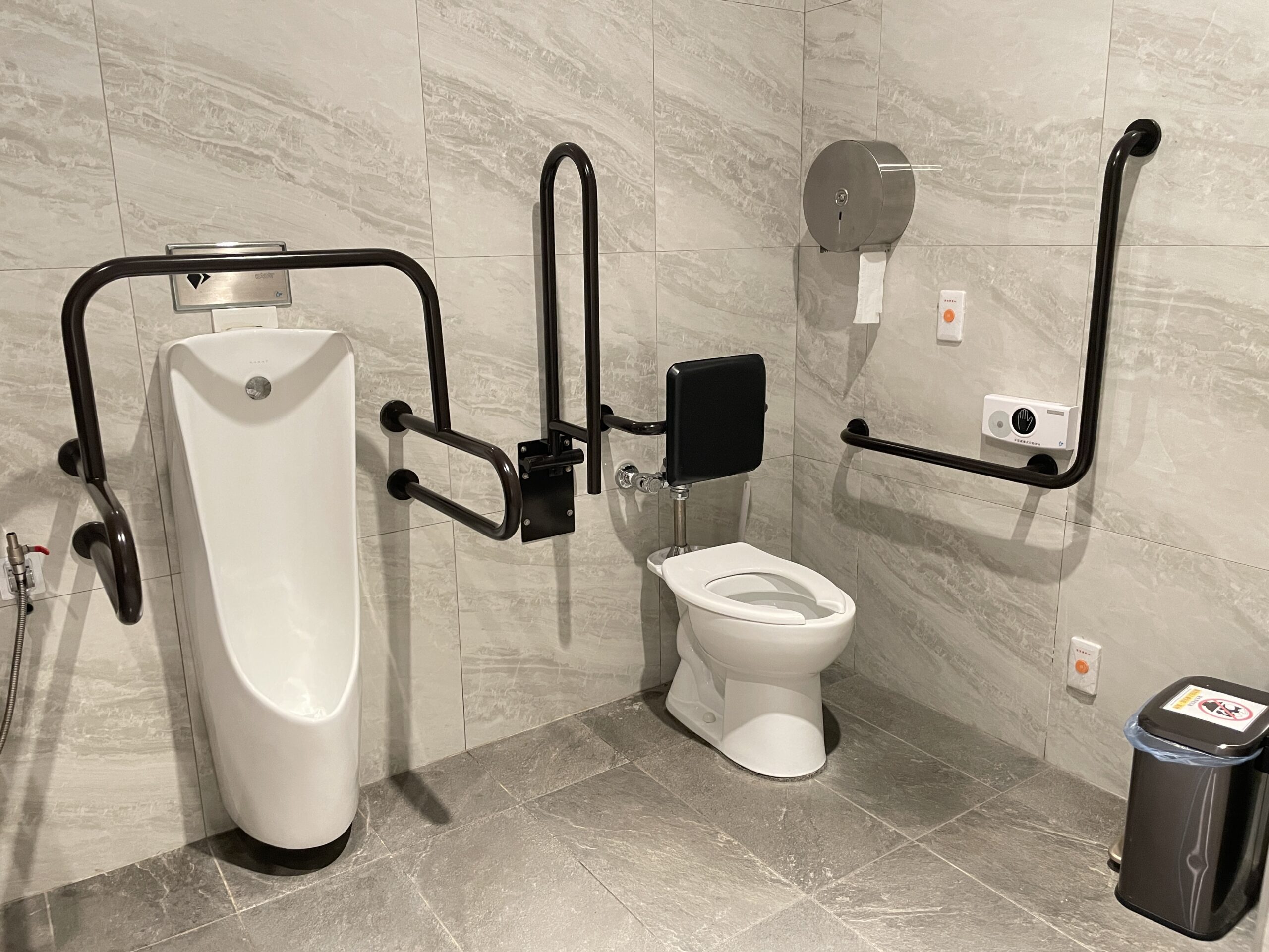 友善理念融入日常 台中性別友善店家新增五大商圈和公寓大廈 8 %E5%A4%A7%E5%9F%8E%E6%A8%82%E5%A5%BD%E4%BA%8B%E7%A4%BE%E5%8D%80%E7%84%A1%E9%9A%9C%E7%A4%99%E5%85%AC%E5%BB%81 0 scaled