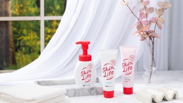 青春不設限!牛乳石鹼SkinLife正青春洗顏系列,守護你的清爽日常 5 左至右為 SKINLIFE 泡洗顏、SKINLIFE 青春調理洗面乳、SKINLIFE 淨白調理洗面乳 。(圖/業者提供)