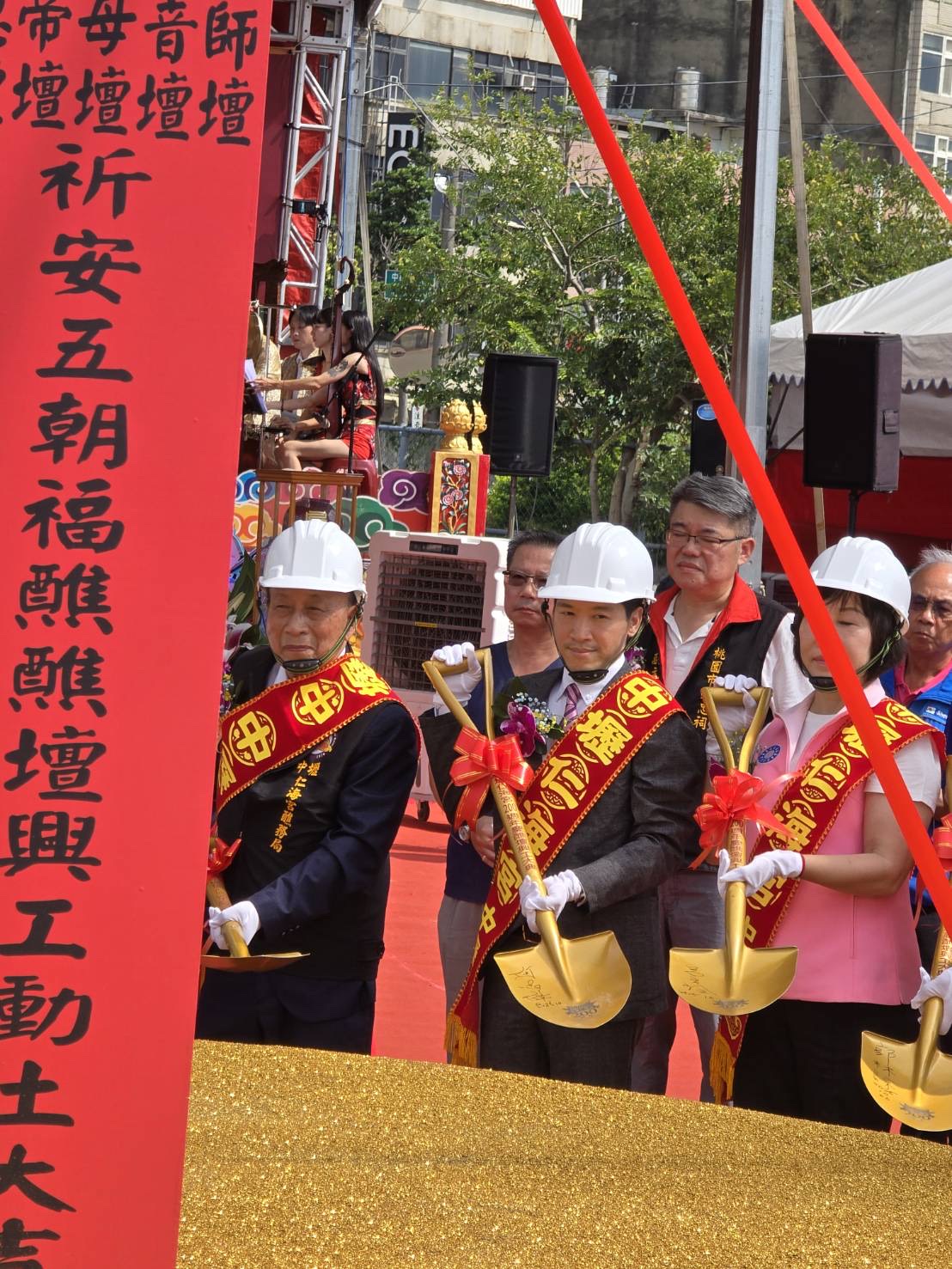 中壢仁海宮200年醮壇動土 何志偉溫馨「送暖」祝好孕到 5 IMG 0817