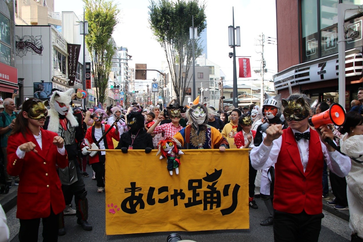 %E5%9C%9616%E8%B2%93%E5%A6%96%E7%A5%AD%E7%9A%84%E9%AB%98%E6%BD%AE%E6%B4%BB%E5%8B%95%E8%B2%93%E7%89%88%E9%98%BF%E6%B3%A2%E8%88%9E%E5%8C%96%E3%81%91%E7%8C%AB%E3%83%95%E3%82%A7%E3%82%B9%E3%83%86%E3%82%A3%E3%83%90%E3%83%AB