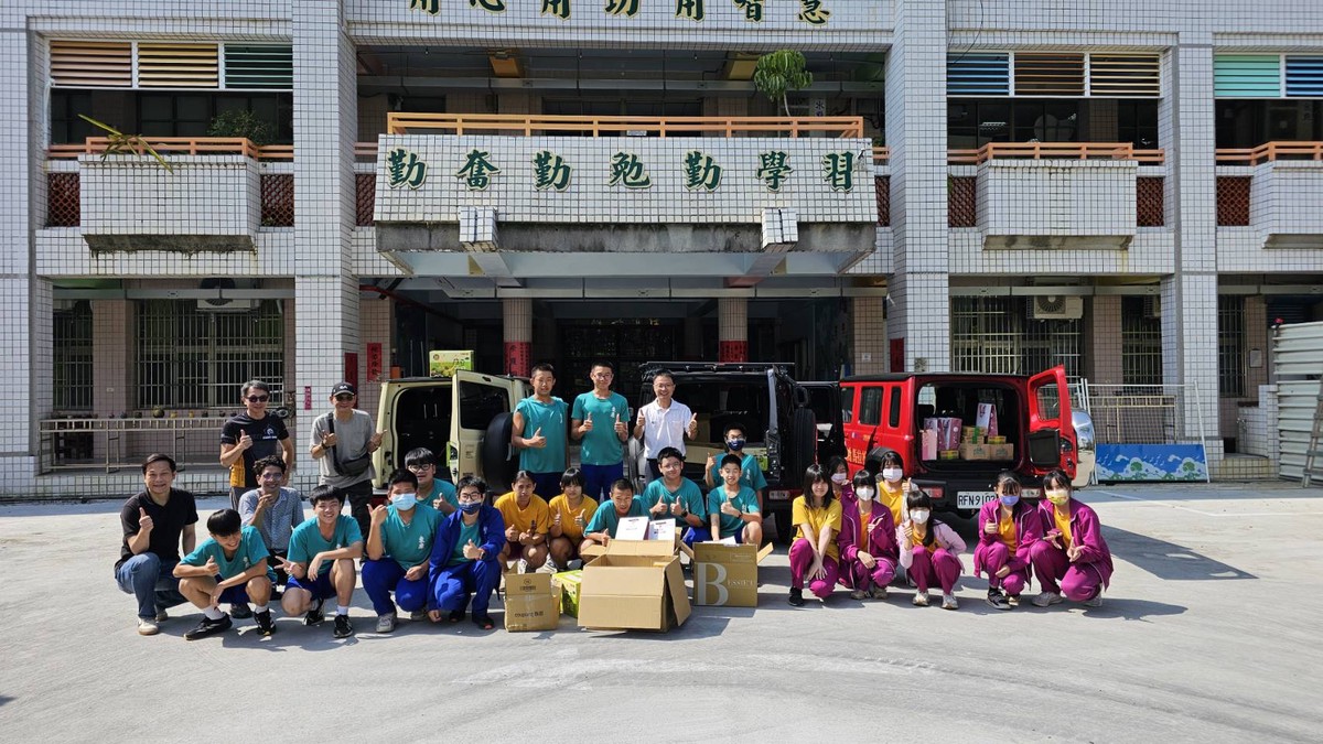拓博車業攜手企業送暖東山 中秋前夕愛心車隊溫馨啟程 10 53064f61 4d4f 4f22 b947 a1f1d0a89a5b 175955360966819813807206384