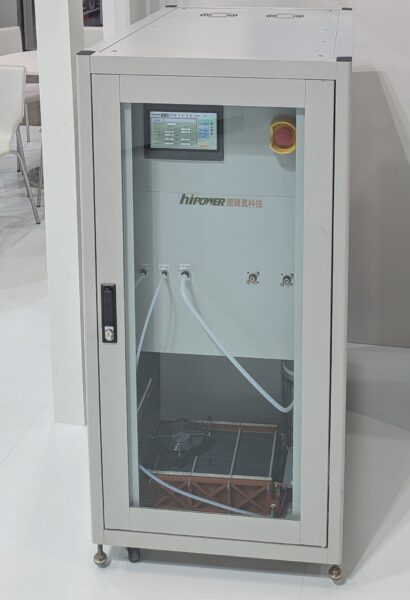 20251008114239 42 410x600 1