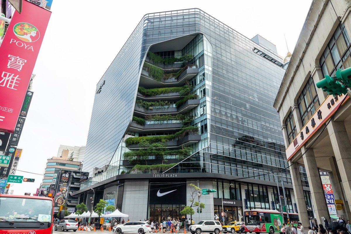 132e99e9 a019 420c 8c7a 94c6dc7efd85 175989689919550190806164694