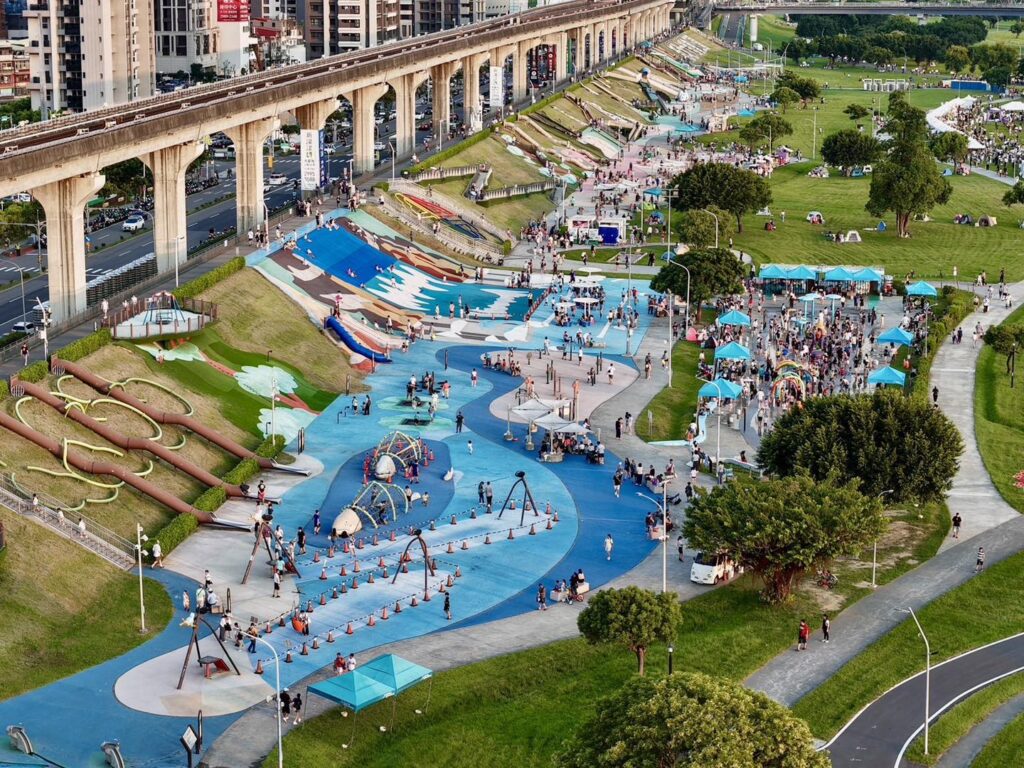 %E7%86%8A%E7%8C%B4%E6%A3%AE%E6%A8%82%E5%9C%92%E4%BD%94%E5%9C%B04%E5%85%AC%E9%A0%83%E6%9C%89%E8%B1%90%E5%AF%8C%E5%A4%9A%E5%85%83%E7%9A%84%E9%81%8A%E6%88%B2%E8%A8%AD%E6%96%BD