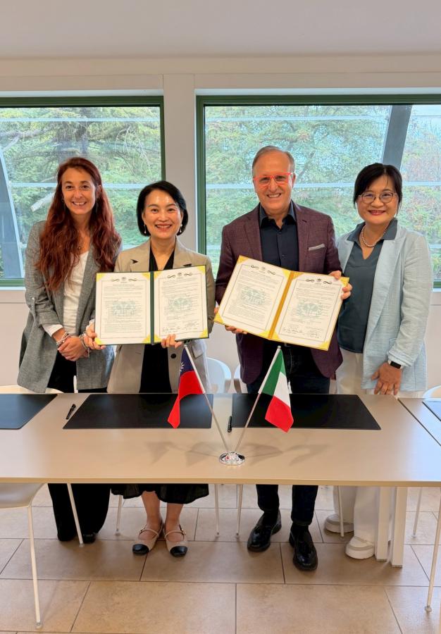 20251008221814 8398e795