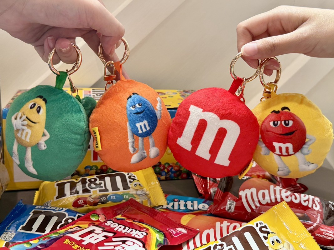 M&M’S®巧克力豆絨毛鑰匙圈潮萌力來襲! 萬聖節限定驚喜 加價39元即可入手經典ICON單品 4 d66679c5 b7a7 4e2f 8cf7 32255754786d 176000278257831290607929191