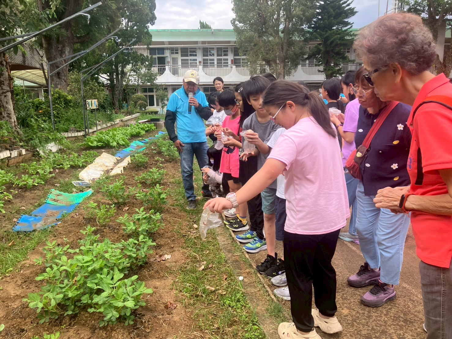 長樂國小赴桃園美華國小校際交流收穫滿行囊 10 %E6%B0%B8%E7%BA%8C%E8%8F%9C%E5%9C%92