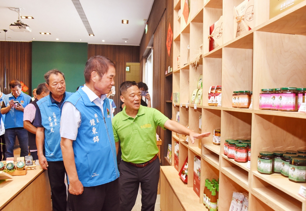 a8ef984e dbed 4803 92d4 f896a88dca7a Fotor