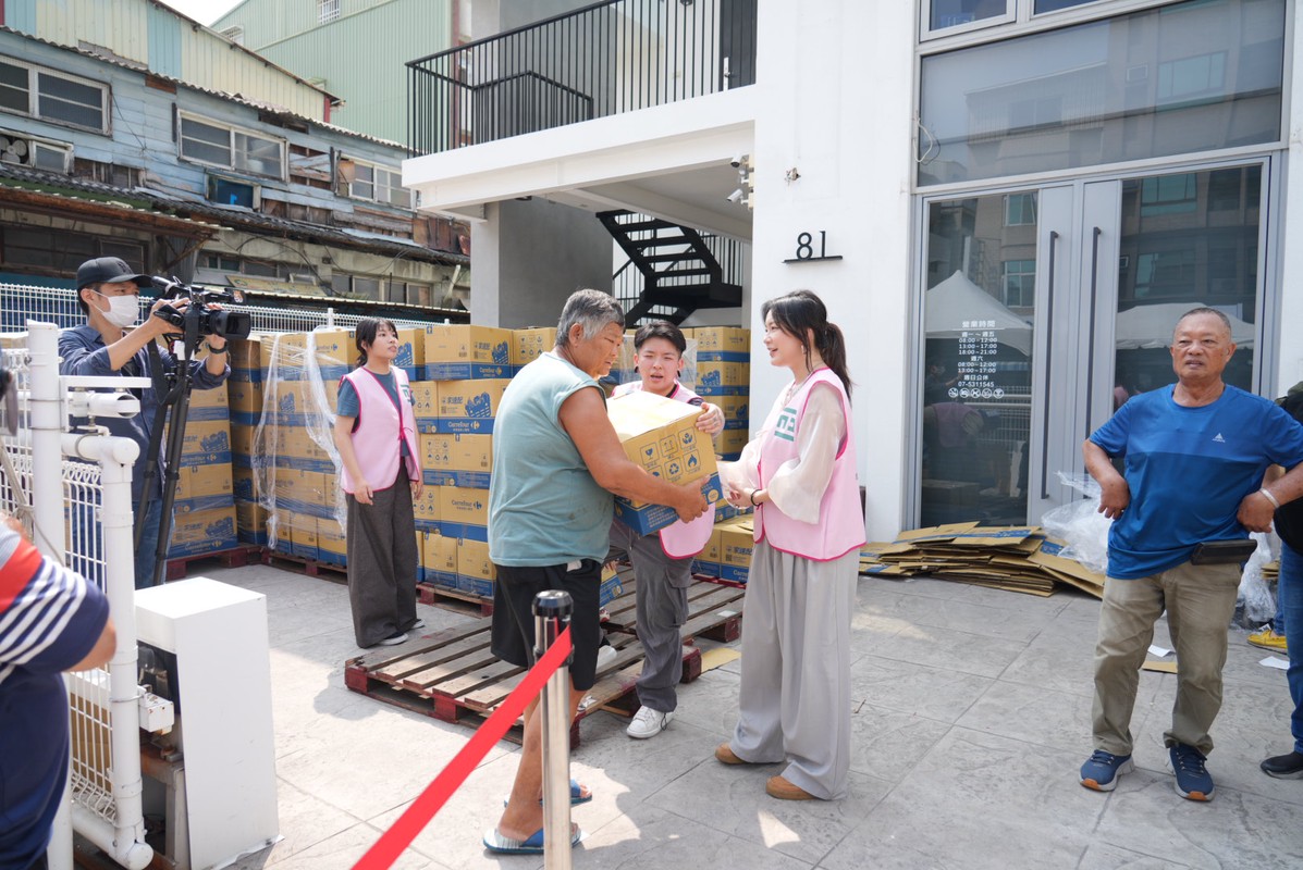 建宏民俗調理中心喬遷不辦酒宴 化祝福為愛心物資助千戶居民 14 a03dc24d 0427 497d 85d9 bc0b8df7d8ab 176009664700454740908393745