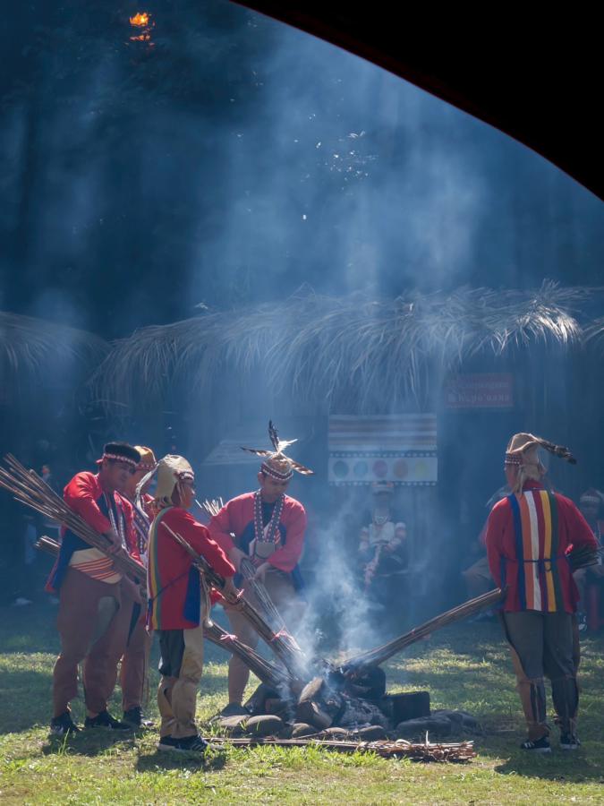 卡那卡那富族米貢祭登場 長幼齊心慶豐收 5 20251012233729 cdba56db