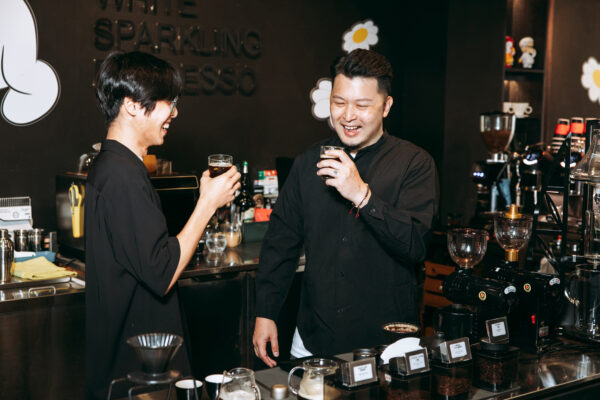 Attracafe’香檳級「氣泡咖啡」問世! Sober Curious浪潮中的精緻社交飲品 7 20251014181452 34 600x400 1