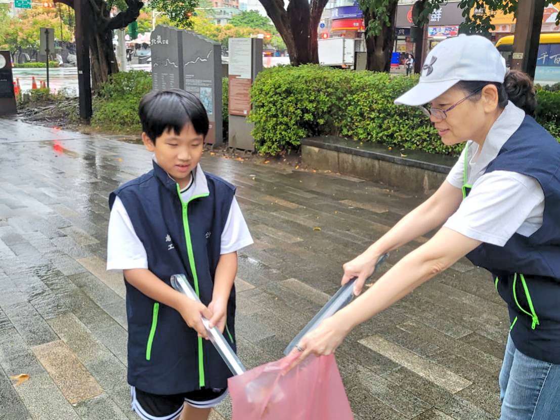 - 報新聞 Mega News 1816068 0 Fotor