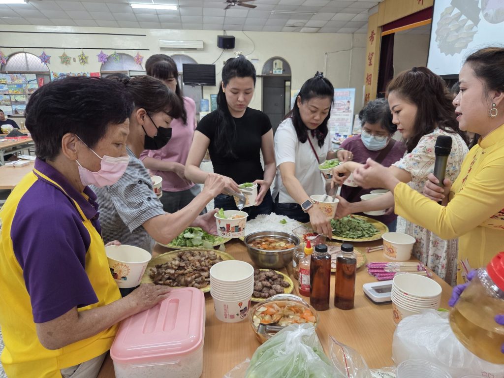 新聞稿照片3-越泰舞蹈檜樂學梓官戶政攜手新住民體驗多元文化 - 報新聞 Mega News %E6%96%B0%E8%81%9E%E7%A8%BF%E7%85%A7%E7%89%873 %E8%B6%8A%E6%B3%B0%E8%88%9E%E8%B9%88%E6%AA%9C%E6%A8%82%E5%AD%B8%E6%A2%93%E5%AE%98%E6%88%B6%E6%94%BF%E6%94%9C%E6%89%8B%E6%96%B0%E4%BD%8F%E6%B0%91%E9%AB%94%E9%A9%97%E5%A4%9A%E5%85%83%E6%96%87%E5%8C%96 1024x768 1