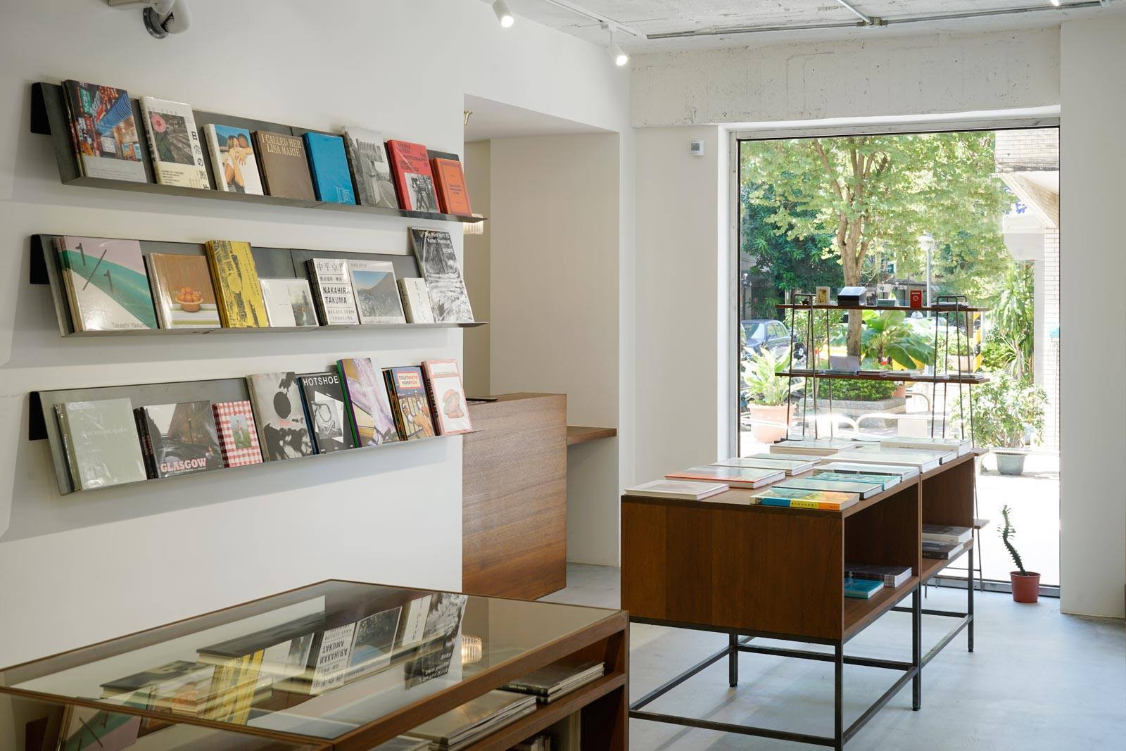 moom bookshop 01