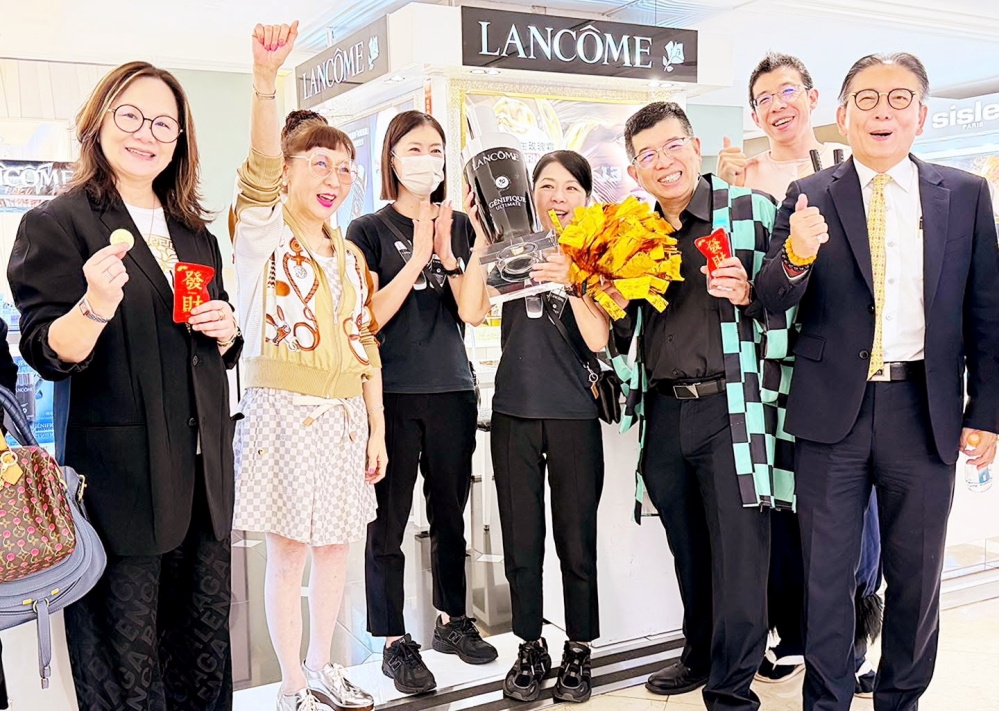 14 - 報新聞 Mega News 14 5