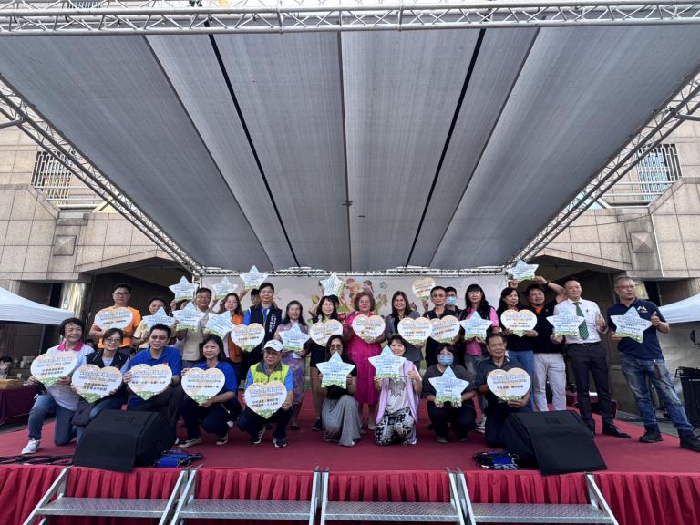 響應世界糧食日 中市食物銀行舉辦園遊會 6 20251018235714 51d45956