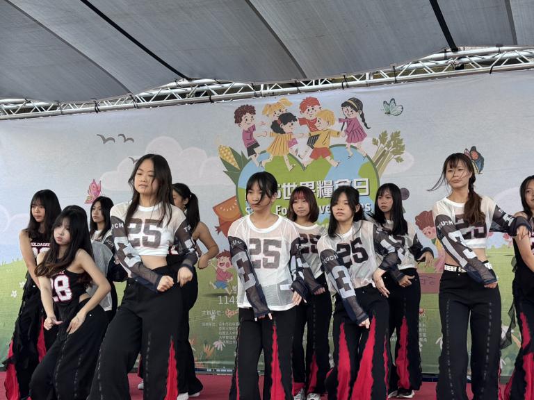 響應世界糧食日 中市食物銀行舉辦園遊會 7 20251018235723 d1dad63e