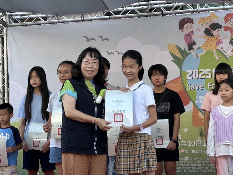 響應世界糧食日 中市食物銀行舉辦園遊會 10 20251018235754 1f48f0fb