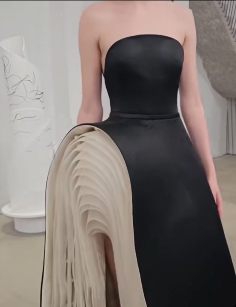 高級訂製Haute Couture00002 - 報新聞 Mega News %E9%AB%98%E7%B4%9A%E8%A8%82%E8%A3%BDHaute Couture00002 788x1024 1