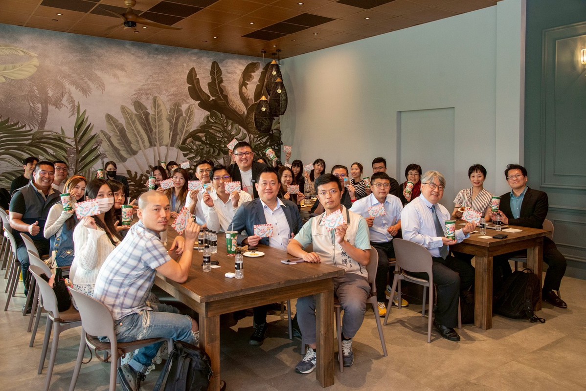 f5fee1be 2c99 4d52 b9ee 054efce05957 176170340982179978405318037