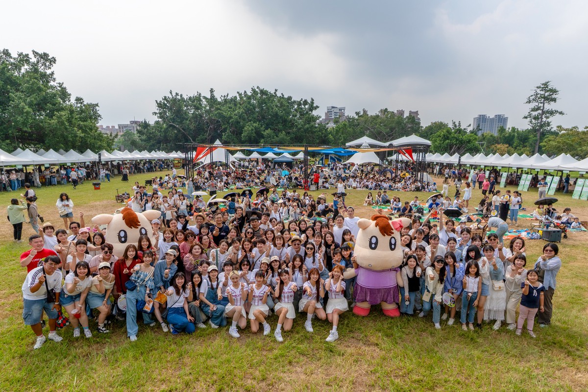 知名連鎖中醫集團首度舉辦員工家庭日 高雄衛武營盛大登場 齊Fun凝聚幸福腳步 共築健康願景 27 42429e5a b8db 4bf5 9008 e1dfc2bd2eb5 176173148341893932003994414