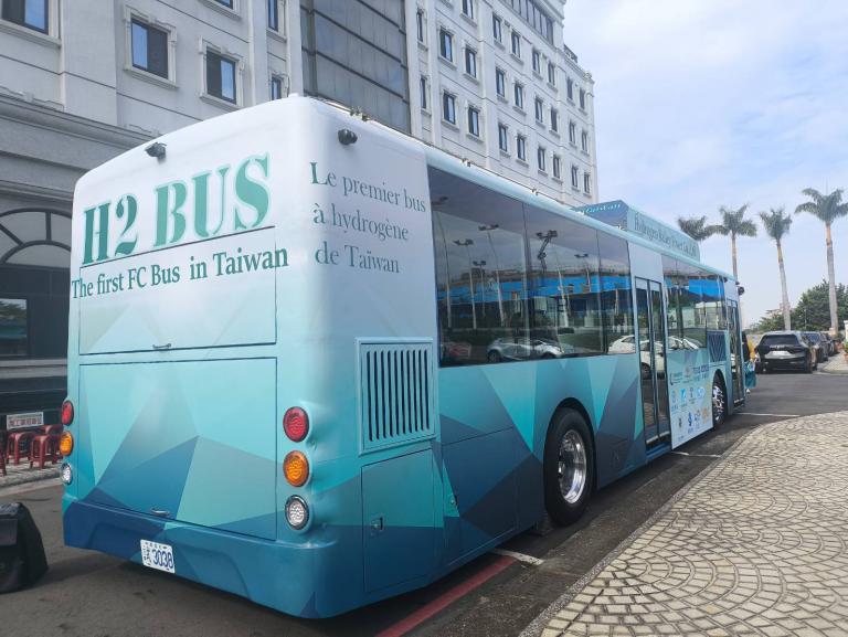 國產「氫巴」高雄啟航 台灣氫能邁新里程碑 8 20251030143726 2be77bec