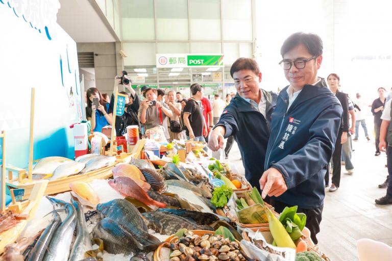 高雄「2025大海開吃」聯合行銷熱鬧啟動 六港齊開展現海味風采 8 20251030165624 997b6715