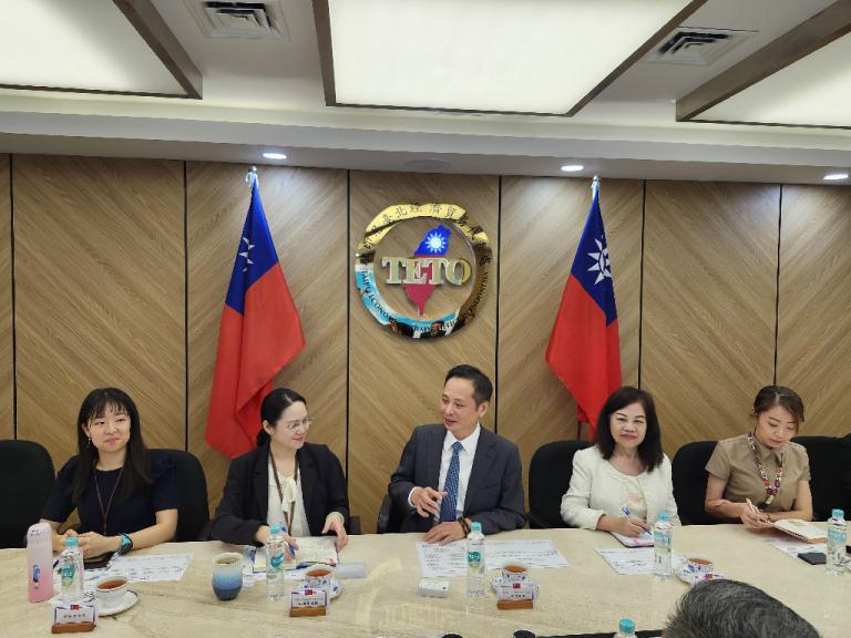 看好印尼3億人口連鎖商機 外交部「經濟外交」助攻加盟協會 5 20251030174355 1b416eef