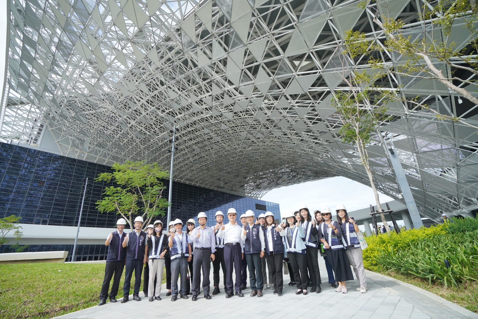 臺中捷運藍線卡陰? 臺中經濟數據蒙陰影 13 01 %E8%BF%8E%E6%8E%A5%E5%8F%B0%E4%B8%AD%E6%96%B0%E5%9C%B0%E6%A8%99 %E5%AF%A9%E8%A8%88%E8%88%87%E4%B8%BB%E8%A8%88%E5%85%B1%E8%A6%8B%E8%AD%89 %E5%8F%B0%E4%B8%AD%E5%9C%8B%E9%9A%9B%E6%9C%83%E5%B1%95%E4%B8%AD%E5%BF%83 %E8%88%87 %E7%B6%A0%E7%BE%8E%E5%9C%96 %E5%9C%8B%E9%9A%9B%E9%AD%85%E5%8A%9B 0